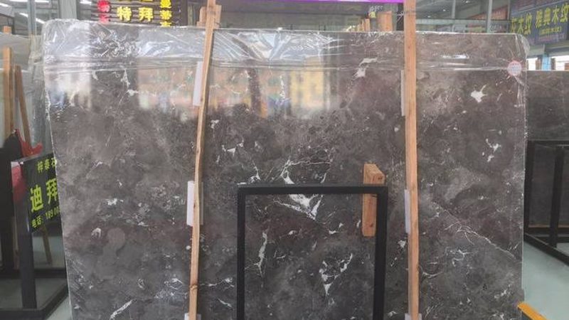 芝麻白石材一吨价格背后的考量因素**